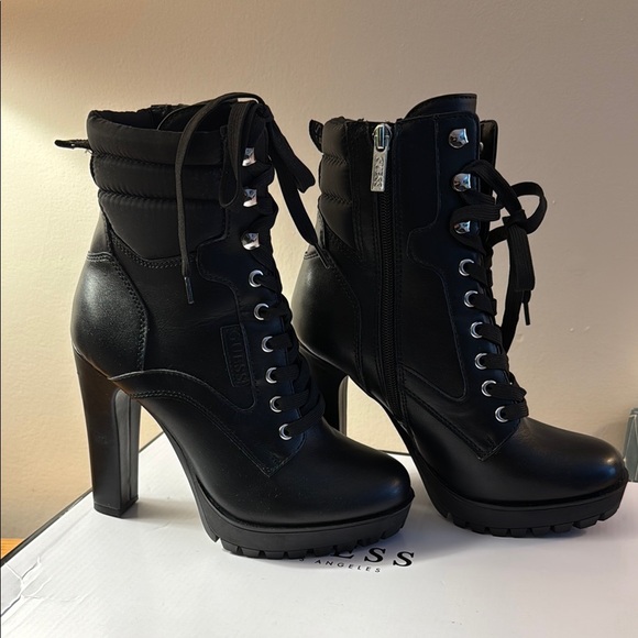 Women's Black Lace-Up Heeled Boots size 7 - Picture 5 of 5